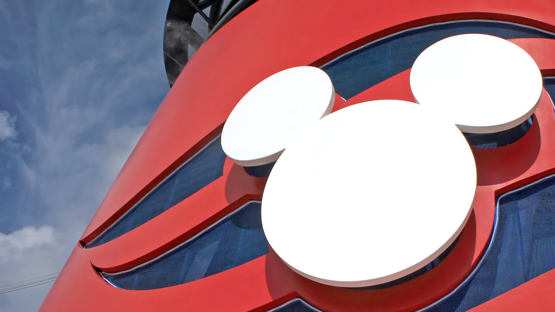 Disney Invests in Online Video Strategy with $500M Acquisition of Maker Studios