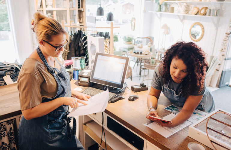 How Small Retailers Can Improve Customer and Associate Experiences This Holiday Season
